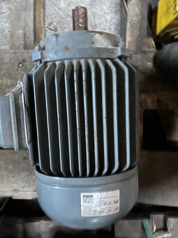 elektromotor 2,2 kw - 5