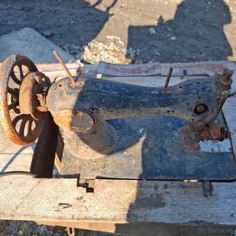 Retro šijaci stroj - 5