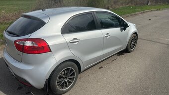 Kia rio - 5