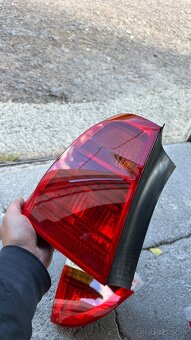Svetlá BMW E91 predfacelift - 5