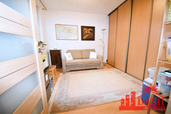 Na predaj veľký 3 izbový byt s lodžiou, 77 m2, Trenčín, Hala - 5