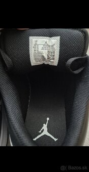 Nike Air Jordan 1 - 5