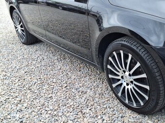 Škoda Octavia Combi 2.0TDi DSG - 5