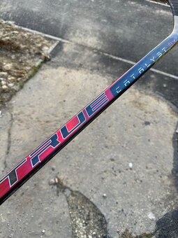 Hokejka True Catalyst 9X Custom - 5