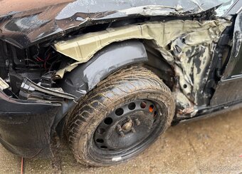 Rozpredám bmw e46 330d touring - 5