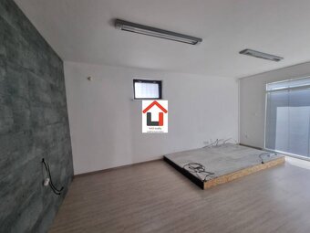 Polyfunkčný priestor na podnikanie alebo bývanie v Komárne - 5