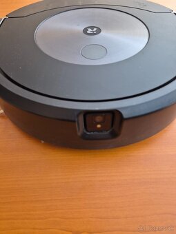 iRobot Roomba J7+ so stanicou - 5