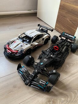 Stavebnica Technic 42171 Mercedes-AMG F1 - 5