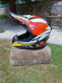 Crossova prilba - 5