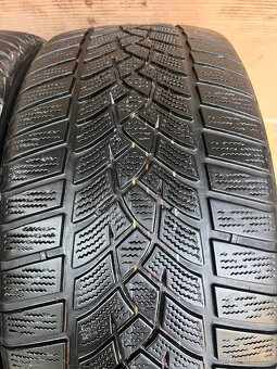 Zimné pneumatiky 225/45 R17 Goodyear dva kusy - 5
