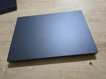 2 Displejovy OLED Asus Zenbook duo s intel core ultra 9 proc - 5