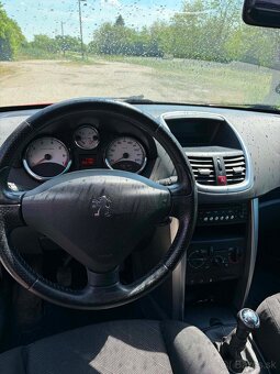 Peugeot 207 1.4i - 5