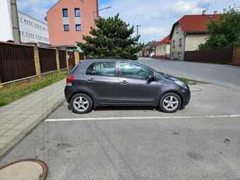 Toyota YARIS 74kW automat – veľmi dobrý stav - 5