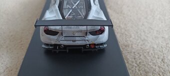 Predám model Ferrari 488 GT3 Camo 1:43 Looksmart/Spark - 5