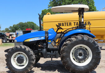 2013 New Holland TD5040 4WD - 5