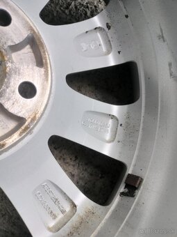 4ks alu disky orig. Škoda 5x112 R17 pneu 205/50 R17 5mm - 5
