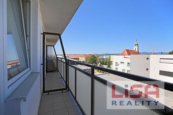 Zrekonštruovaný 1-izbový byt s lodžiou priamo v centre mesta - 5