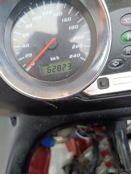 Suzuki bandit 600 - 5