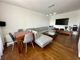 4i zariadený byt s balkónom na predaj, ul. Nováckeho - 5