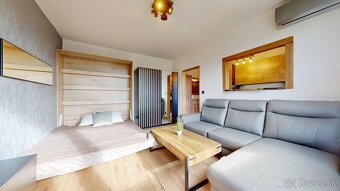 REZERVOVANÉ - Štýlový 1i byt s balkónom, výhľadom a úplne no - 5