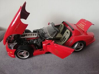 1:18 DODGE VIPER Bburago cervena - 5