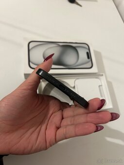 iPhone 15 256GB - 5