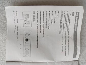 Otočne LED hlavy s diaľkovými ovladačmi - 5