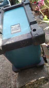 Makita rádio stavebné ,alebo do záhrady - 5