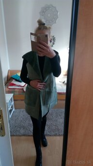 Teplá dámska vesta s kapucnou S-M - 5