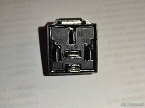 Predám relé, relátka na 12 a 24V. - 5