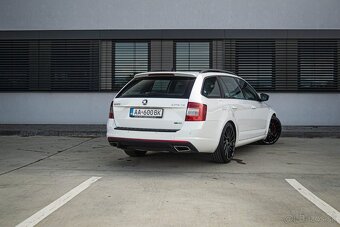 Škoda Octavia Combi 2.0 TDI DPF RS DSG - 5