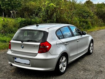 Predám BMW 1 e87 2.0i 90kw 2010 FL - 5