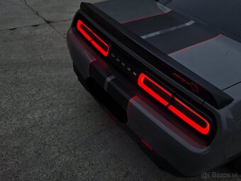 Dodge Challenger 6.2 SRT HELLCAT - 5