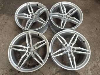 5x112 r19 ET32 x 8,5J elektróny originál AUDI - 5