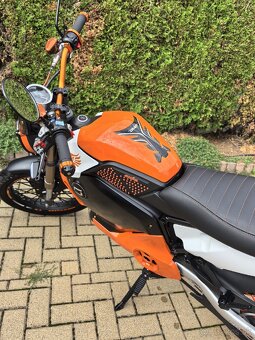 Elektro motocykel Soco TCMax - 5