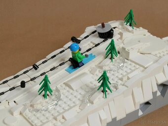 Lego - Funkčný LEGO lyžiarsky svah s automatickým vlekom - 5