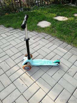 odrážadlo/kolobežka Micro Mini2go Deluxe - 5
