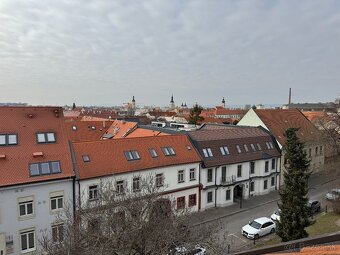 Podkrovný 1 izbový apartmán v centre - 5