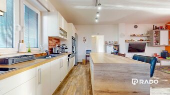 RADO | 3i byt v tehlovom dome so záhradou a parkovaním | Bis - 5