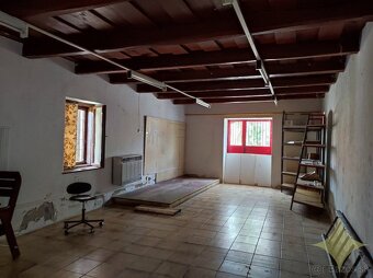 Predaj, pozemok so starším rodinným domom - 5