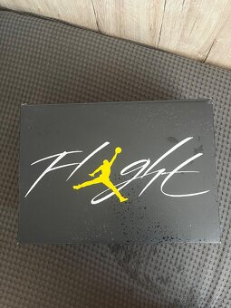 Nike Air Jordan 4 Yellow Thunder - 5