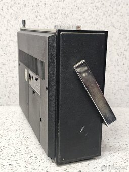 RARE VINTAGE RADIO 》SHARP FV-16 》6BAND JAPAN L M K 49m 41m U - 5
