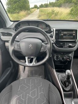 Peugeot 2008 1.2 - 5