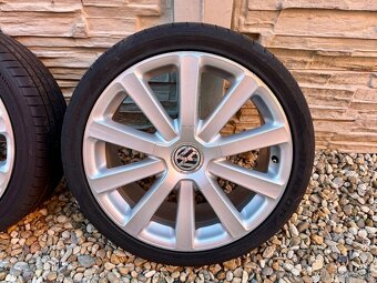 Komplet letnú sadu alu VW Omanyt R32 5x112 225/40 R18. - 5