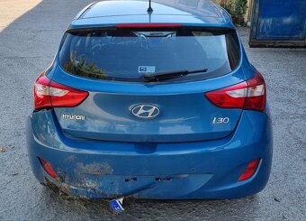 Hyundai i30 havarovany - 5