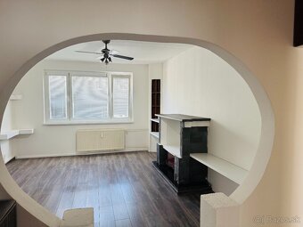 ZNÍŽENÁ CENA na predaj 3-izbový byt po čiast. rekonštrukcii - 5