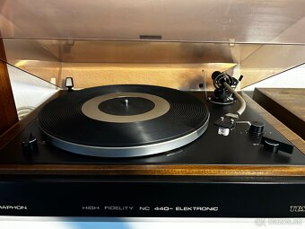 Zostava Tesla Gramofonu, zosilnovača s reproduktormi - 5