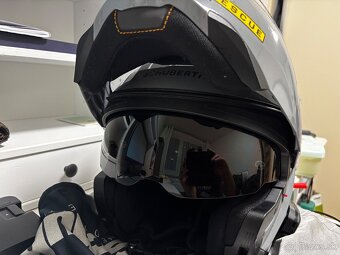 Schuberth C5+komunikator Sena - 5