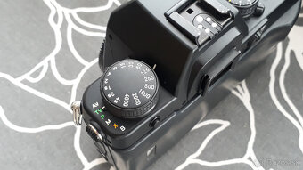 CONTAX Aria - telo (na opravu,diely) - 5