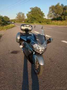 Predám Kawasaki gtr 1400 - 5